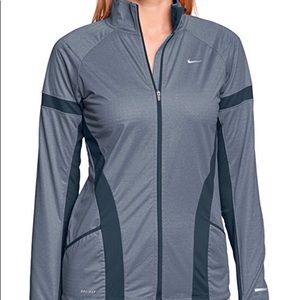 Nike shield women’s running jacket XL